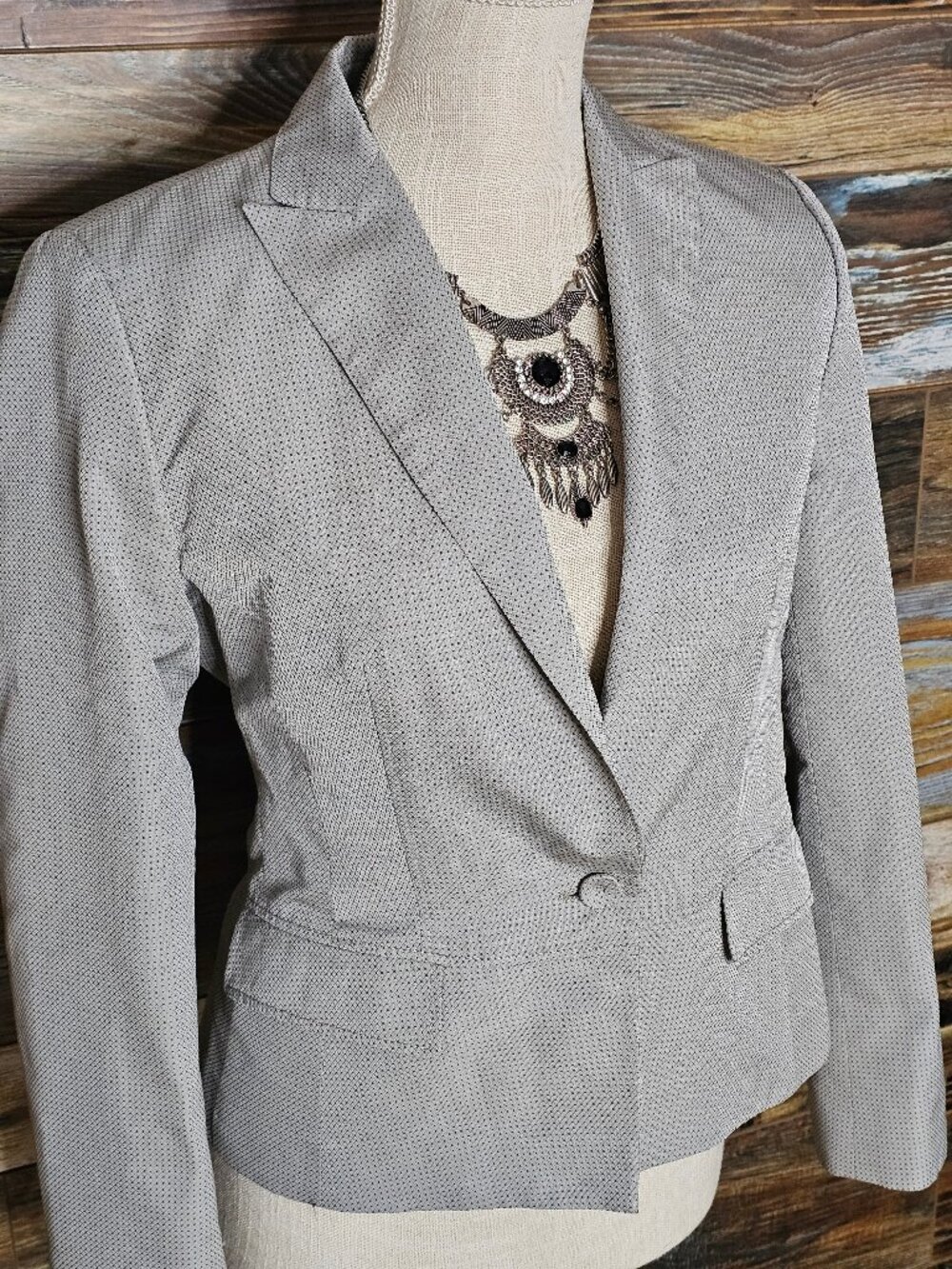 Hugo Boss Peak Lapel 1-Button Dual Vent Blazer Jacket Short Size 8